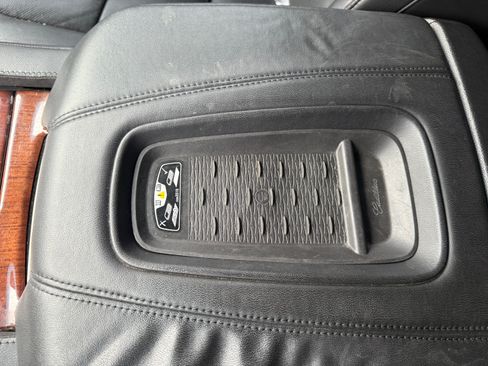 Used 2016 Cadillac Escalade Premium Luxury image 16