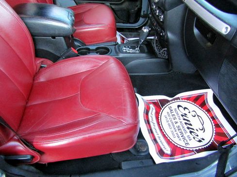 Used 2013 Jeep Wrangler Rubicon image 15