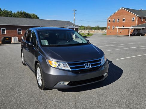 Used 2013 Honda Odyssey Touring image 6