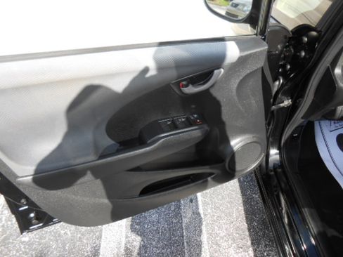 Used 2012 Honda Fit LX image 10
