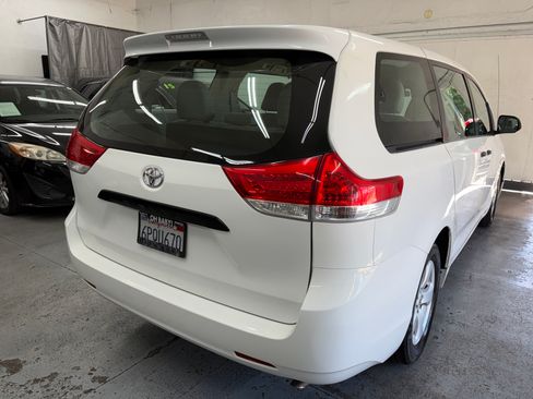 Used 2011 Toyota Sienna UNAVAIL FWD image 6