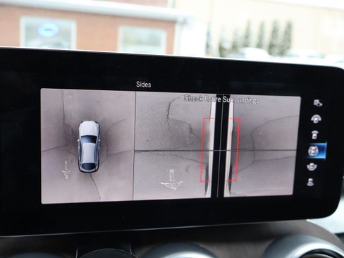 Used 2022 Mercedes-Benz GLC 300 image 34