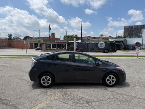 Used 2015 Toyota Prius Two FWD image 8