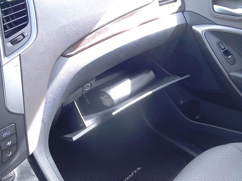 Used 2018 Hyundai Santa Fe Sport image 18