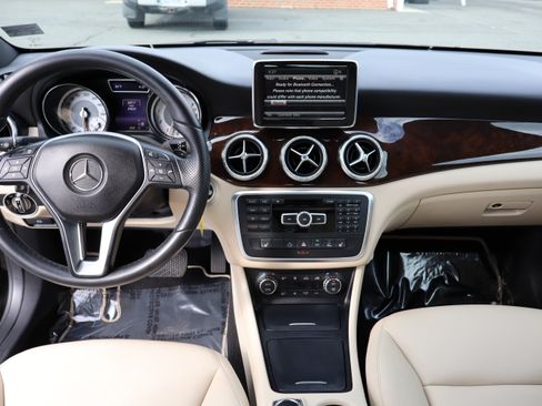 Used 2014 Mercedes-Benz CLA 250 image 17