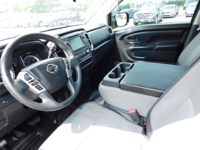 Used 2019 Nissan Titan S RWD image 9