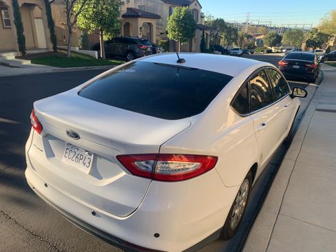 Used 2014 Ford Fusion S image 18