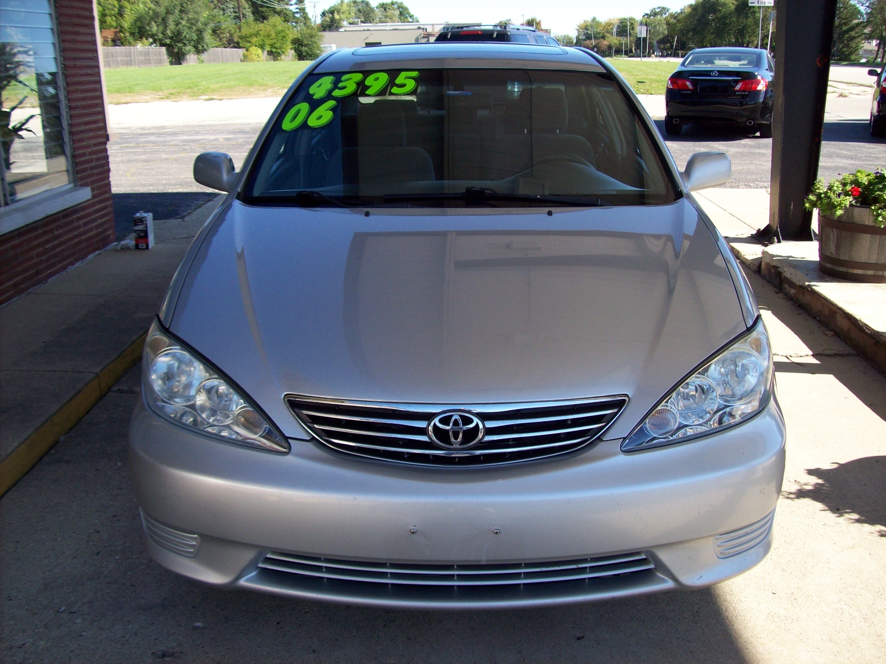 Used 2006 Toyota Camry LE Sedan 4D FWD image 2