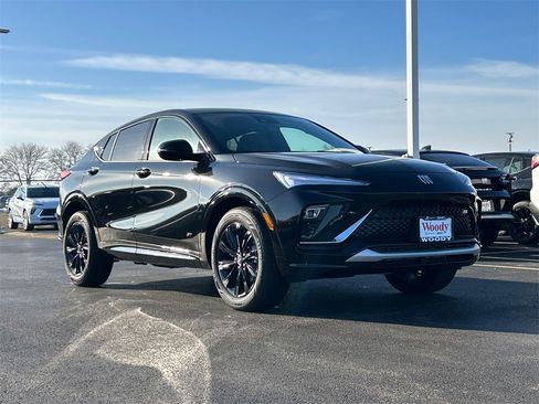 New 2026 Buick Envista Sport Touring image 2