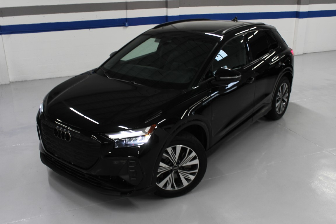 Used 2025 Audi Q4 e-tron Premium RWD image 3