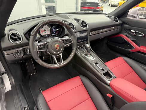 Used 2025 Porsche 718 Boxster S image 24
