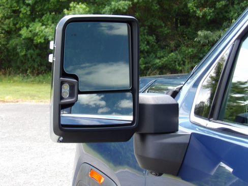Used 2025 GMC Sierra 2500 4x4 Crew Cab Denali image 18