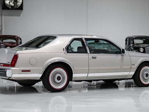 Used 1990 Lincoln Mark VII Blass image 5