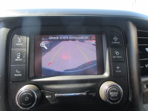 Used 2019 RAM 2500 4x4 Crew Cab Tradesman image 7