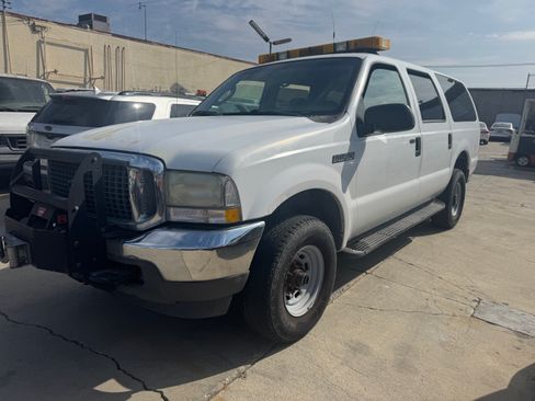 Used 2004 Ford Excursion image 1