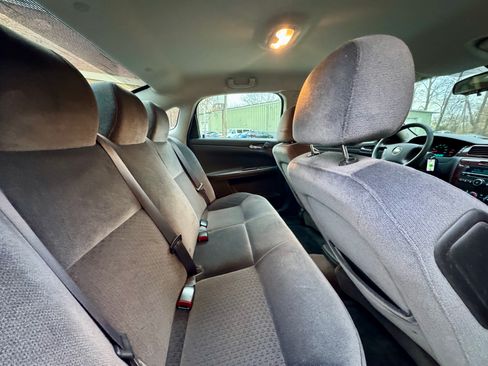 Used 2011 Chevrolet Impala image 14