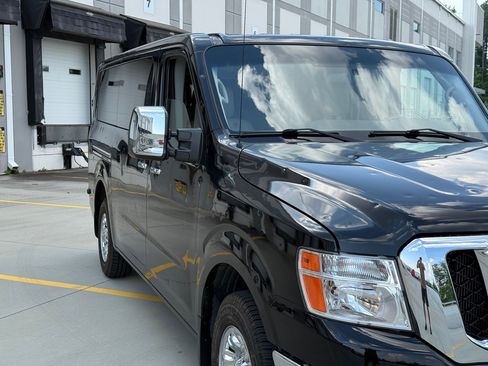 Used 2020 Nissan NV 3500 SL RWD image 12