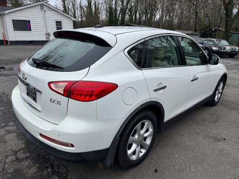 Used 2010 INFINITI EX35 Journey image 3