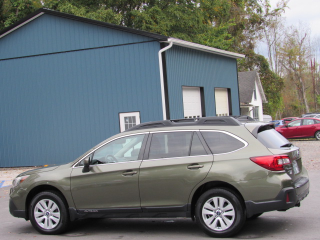 Used 2018 Subaru Outback 2.5i Premium AWD/4WD image 5