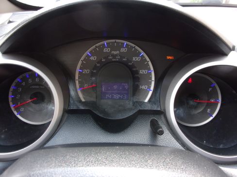 Used 2013 Honda Fit LX Hatchback 4D image 11