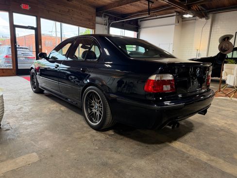 Used 2003 BMW M5 RWD image 9