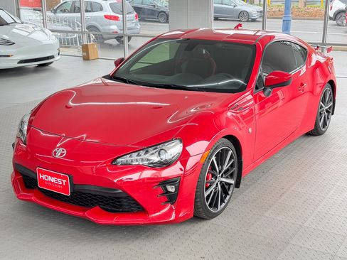 Used 2020 Toyota 86 image 3