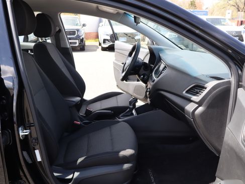 Used 2020 Hyundai Accent SEL image 14