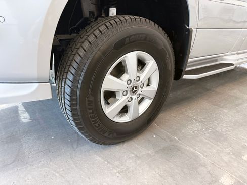 Used 2024 Mercedes-Benz Sprinter 2500 image 10