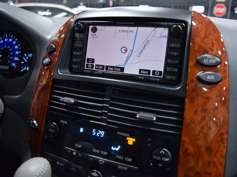 Used 2006 Toyota Sienna XLE Limited image 29