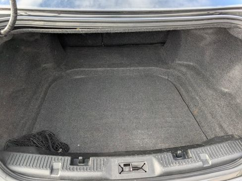 Used 2010 Ford Taurus Limited image 15