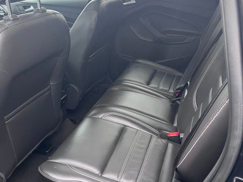 Used 2018 Ford Escape Titanium image 4