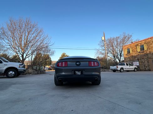 Used 2011 Ford Mustang GT Premium image 25