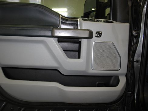 Used 2019 Ford F250 4x4 Crew Cab Limited image 22