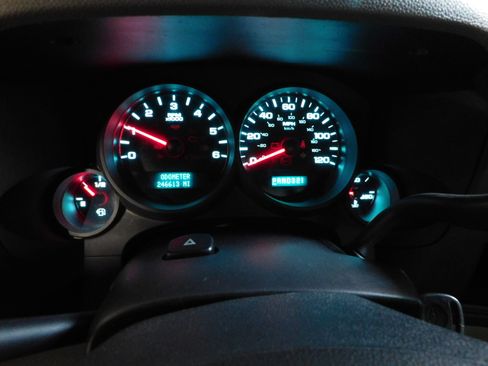 Used 2013 Chevrolet Silverado 1500 W/T image 11