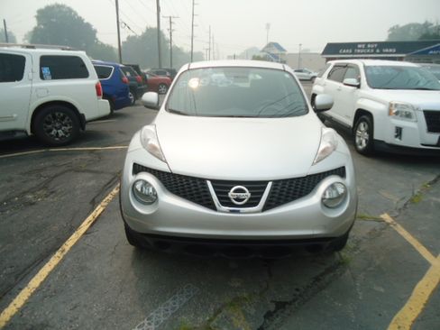 Used 2014 Nissan Juke AWD S image 10