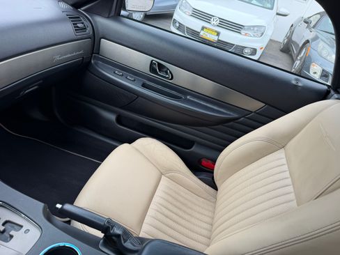 Used 2005 Ford Thunderbird 50th Anniversary image 12