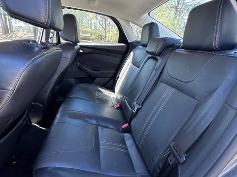Used 2014 Ford Focus Titanium image 10