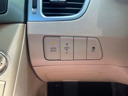 Used 2013 Hyundai Elantra Sedan FWD image 13