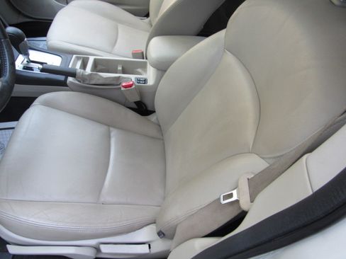 Used 2014 Subaru XV Crosstrek 2.0i Limited AWD/4WD image 12