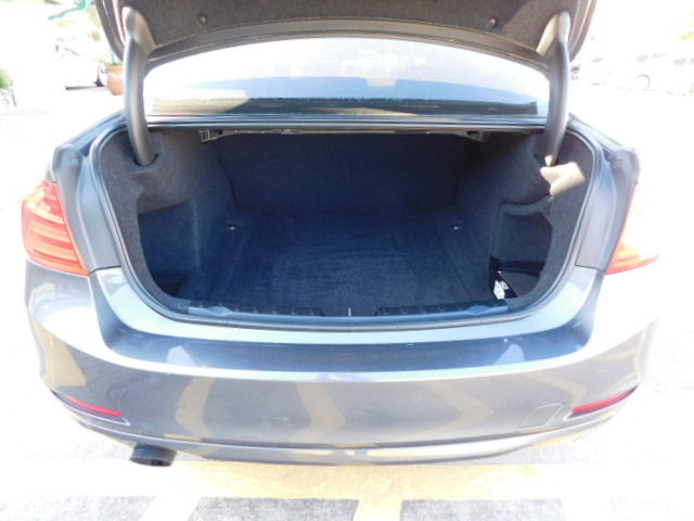 Used 2014 BMW 320i Sedan RWD image 7