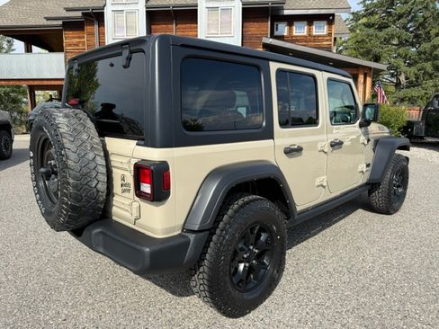 Used 2022 Jeep Wrangler 4WD Unlimited Sport image 5
