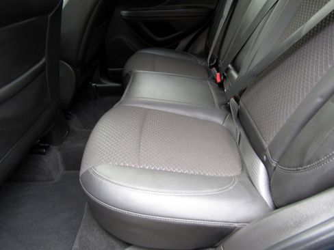 Used 2020 Buick Encore Preferred image 16