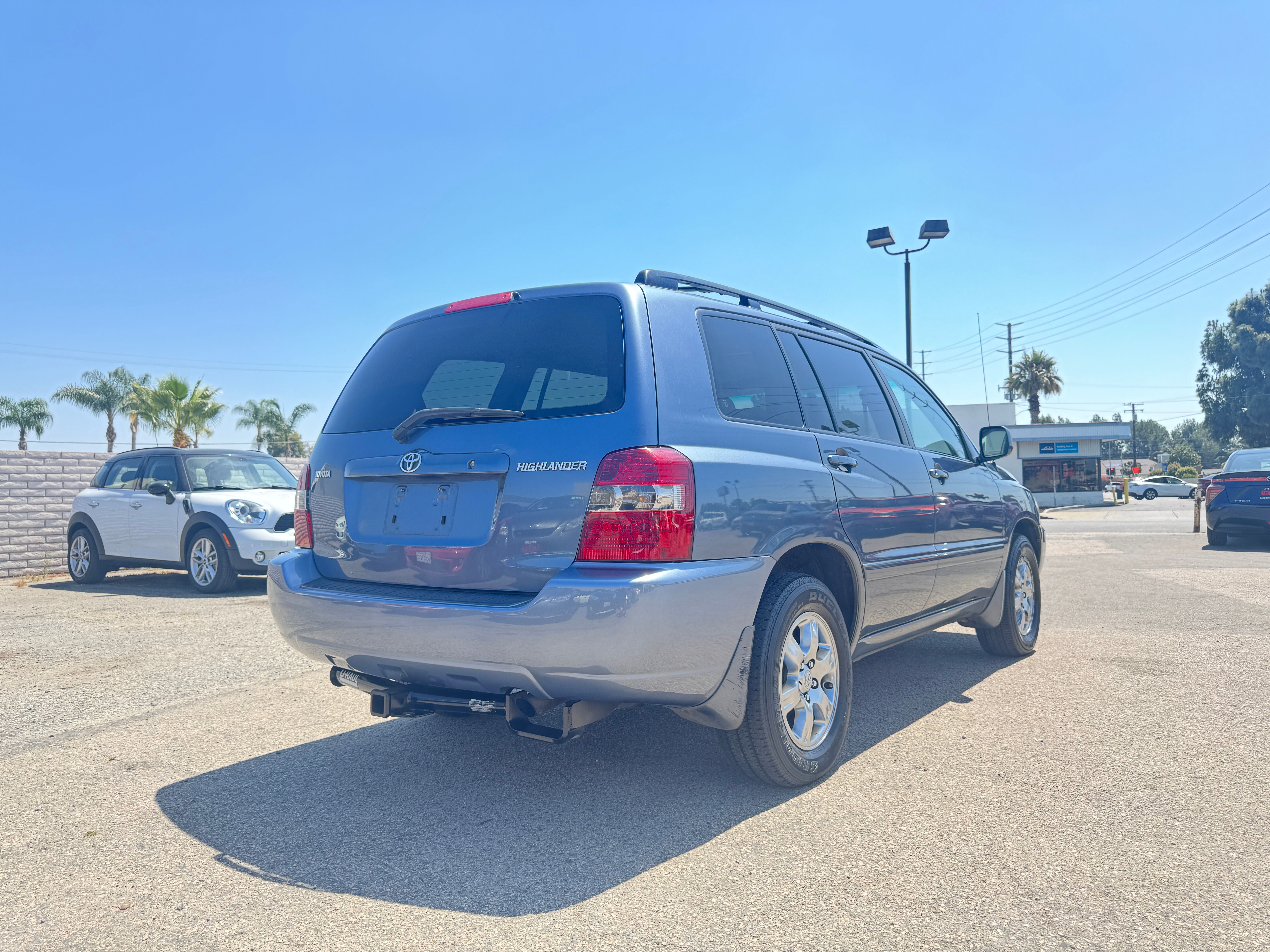 Used 2004 Toyota Highlander w/ 3rd Row FWD image 8