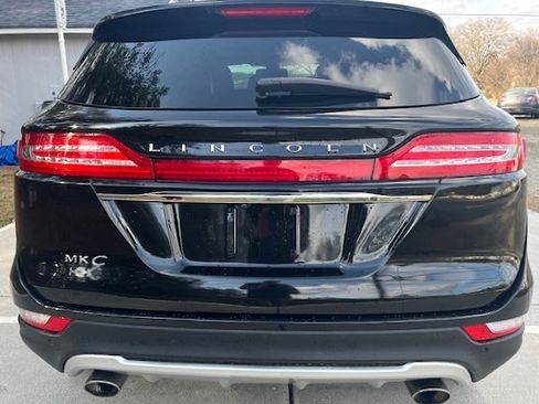 Used 2019 Lincoln MKC Select image 8
