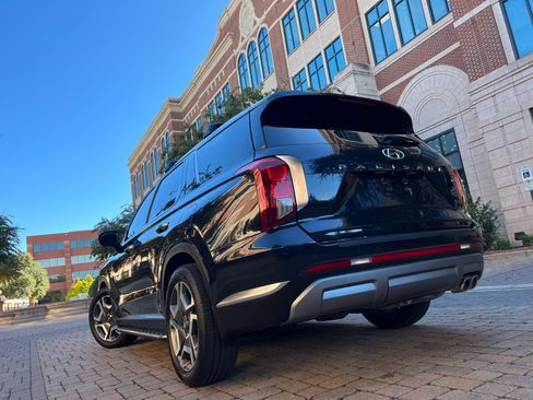 Used 2023 Hyundai Palisade Limited image 24