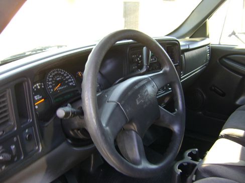 Used 2007 Chevrolet Silverado 3500 image 11