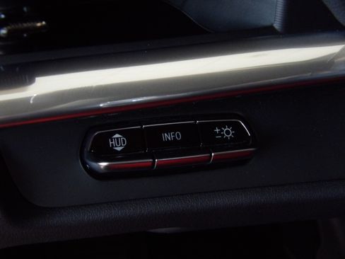 Used 2025 Chevrolet Corvette Stingray 2LT image 22