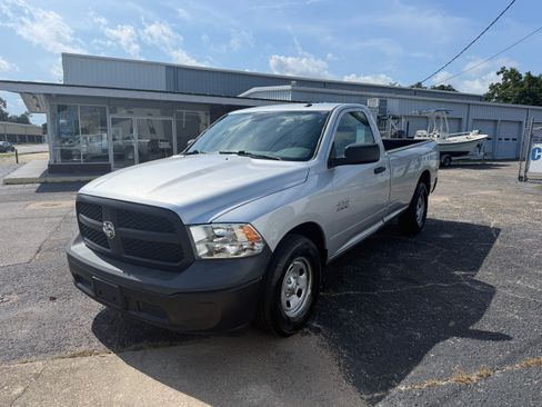 Used 2018 RAM 1500 2WD Regular Cab ST image 3