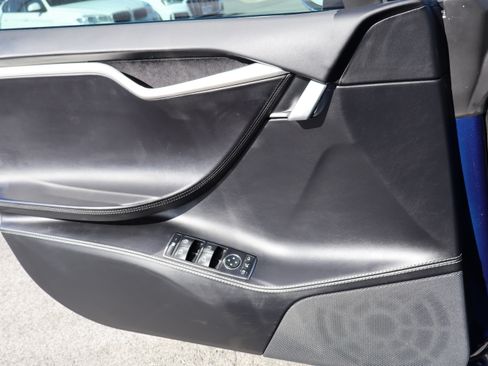 Used 2018 Tesla Model S 100D image 23