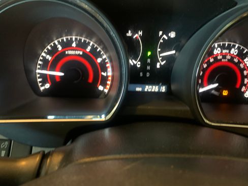 Used 2010 Toyota Highlander Sport image 18